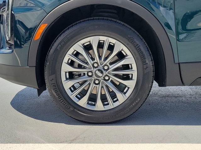 Certified 2025 Cadillac XT4 Premium Luxury FWD image 9