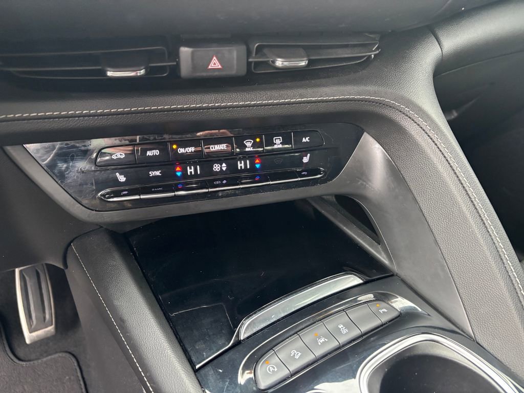 Certified 2023 Buick Envision Essence w/ Sport Touring Package image 22