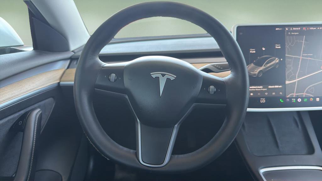 Used 2021 Tesla Model 3 Standard Range Plus RWD image 9