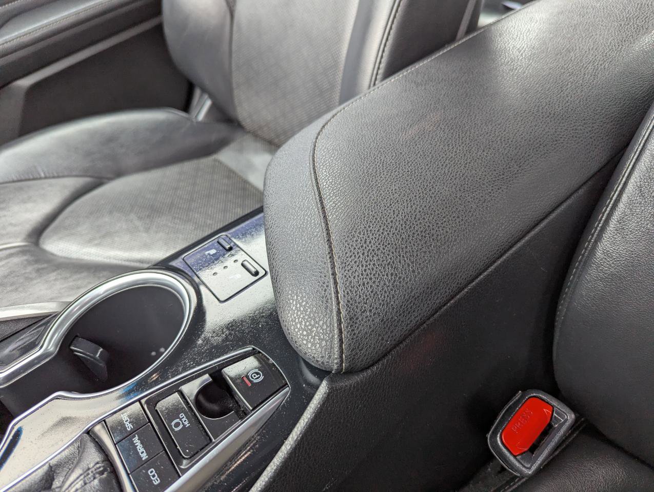Used 2018 Toyota Camry XSE w/ Audio Package FWD image 27