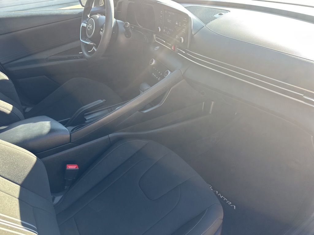 Used 2021 Hyundai Elantra SEL FWD image 27