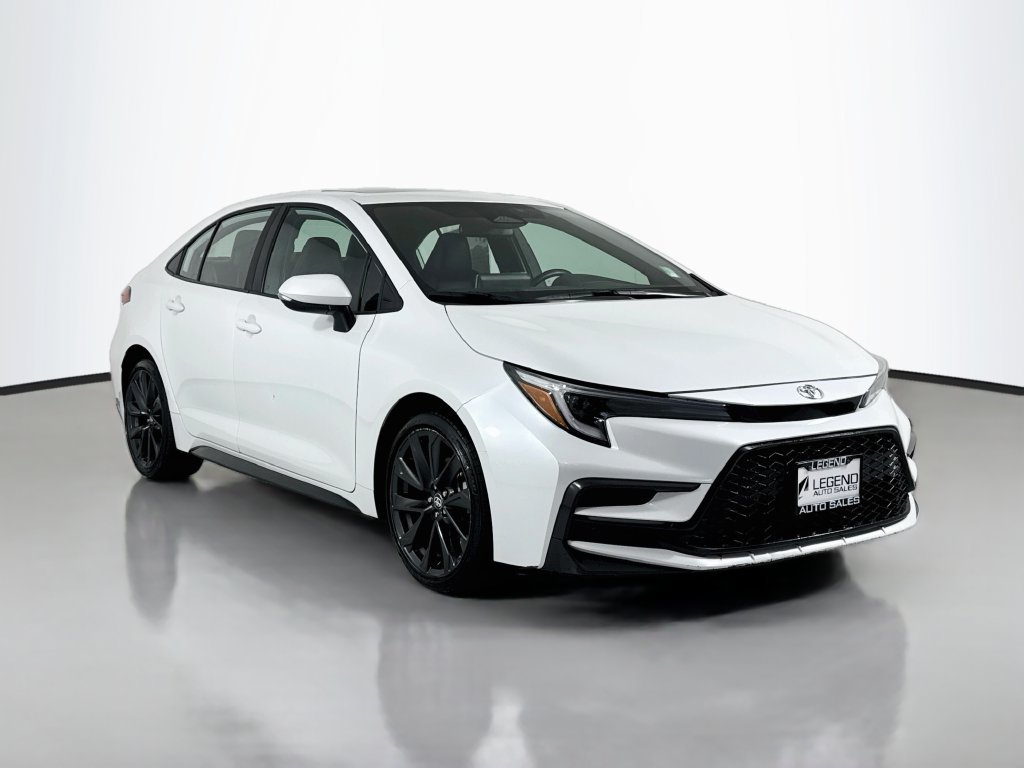 Used 2024 Toyota Corolla XSE FWD image 4