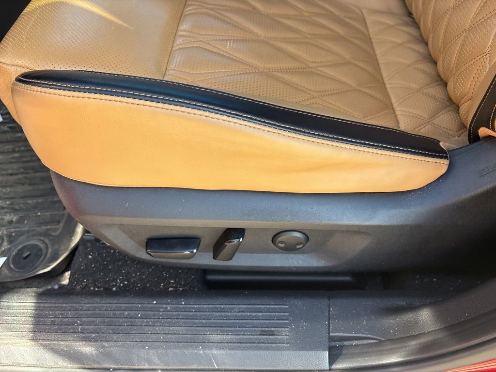 Used 2021 Nissan Rogue Platinum image 13