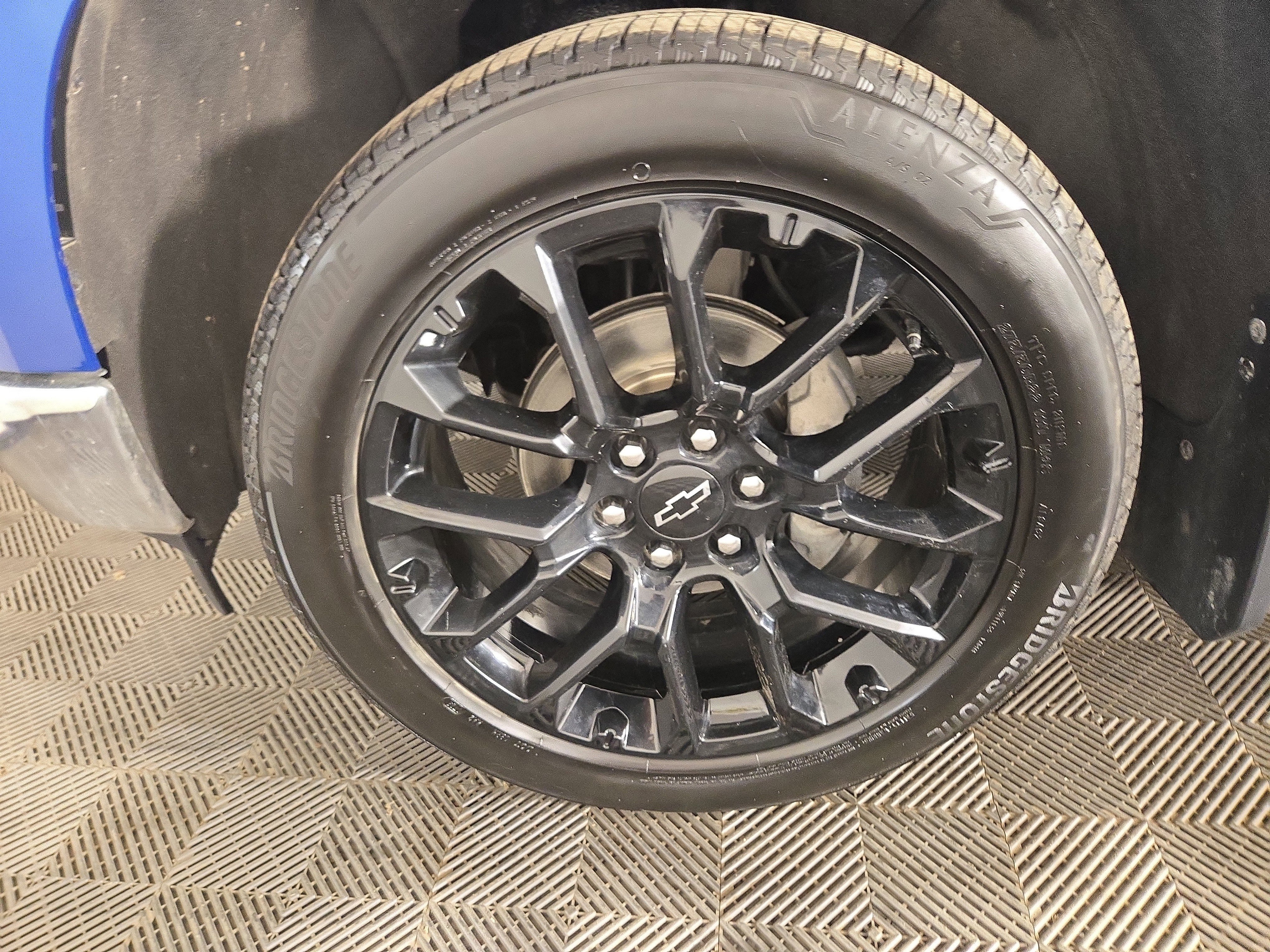 Certified 2023 Chevrolet Silverado 1500 LTZ w/ Technology Package image 32