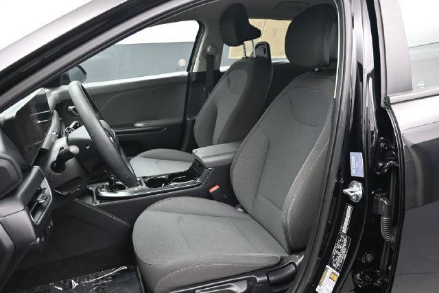 Used 2025 Kia K4 FWD image 5