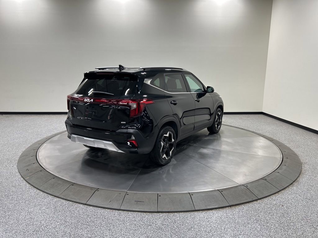 Used 2024 Kia Seltos EX AWD/4WD image 7