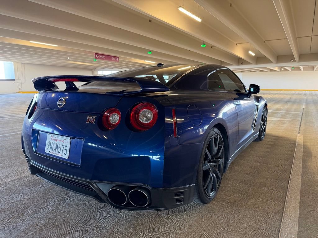 Used 2015 Nissan GT-R Premium AWD/4WD image 12