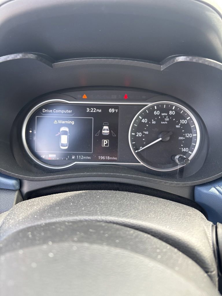 Used 2025 Nissan Versa SV w/ Trunk Package FWD image 7