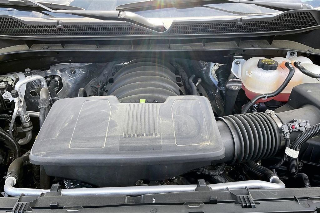Used 2025 Chevrolet Silverado 1500 Custom Trail Boss w/ LPO, Dark Essentials Package AWD/4WD image 10