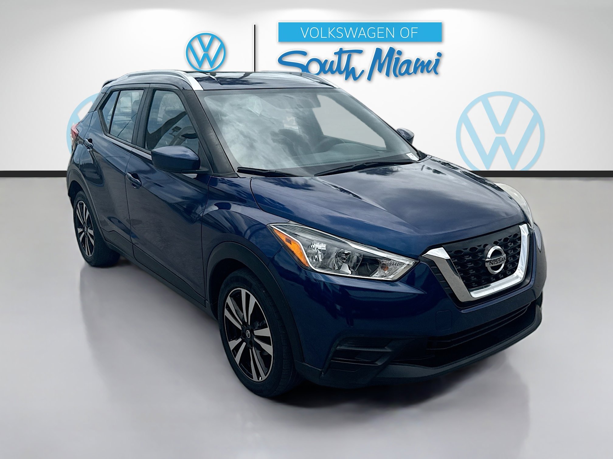 Used 2019 Nissan Kicks SR FWD image 1