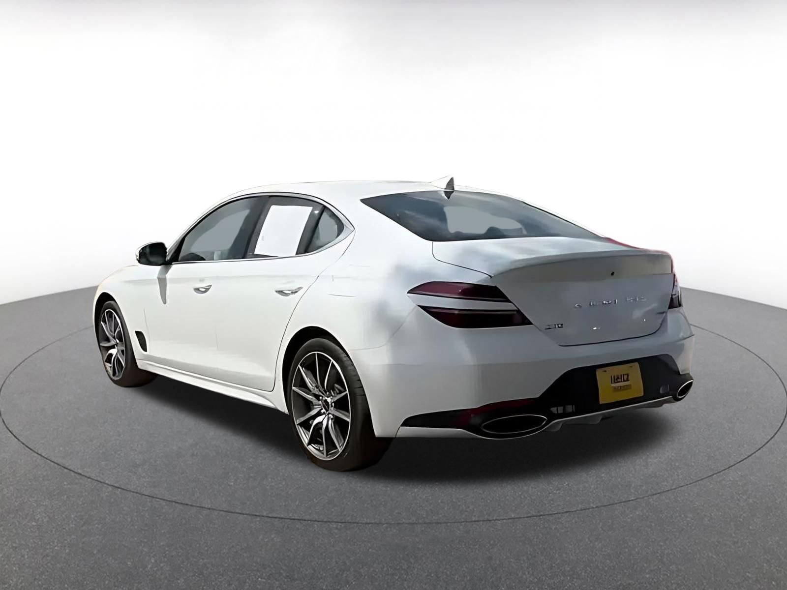 Used 2025 Genesis G70 2.5T AWD/4WD image 11