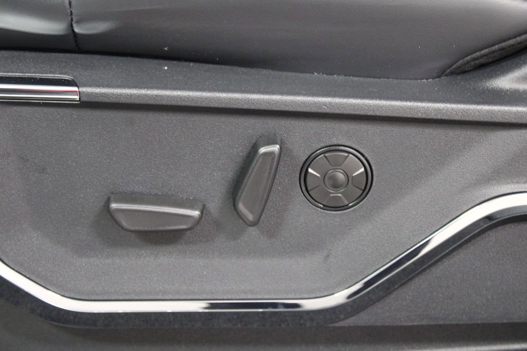 New 2026 Ford F350 4x4 Crew Cab DRW Super Duty image 25