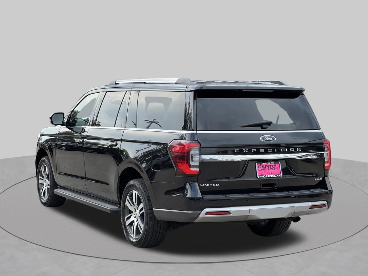 Used 2024 Ford Expedition Max Limited AWD/4WD image 3
