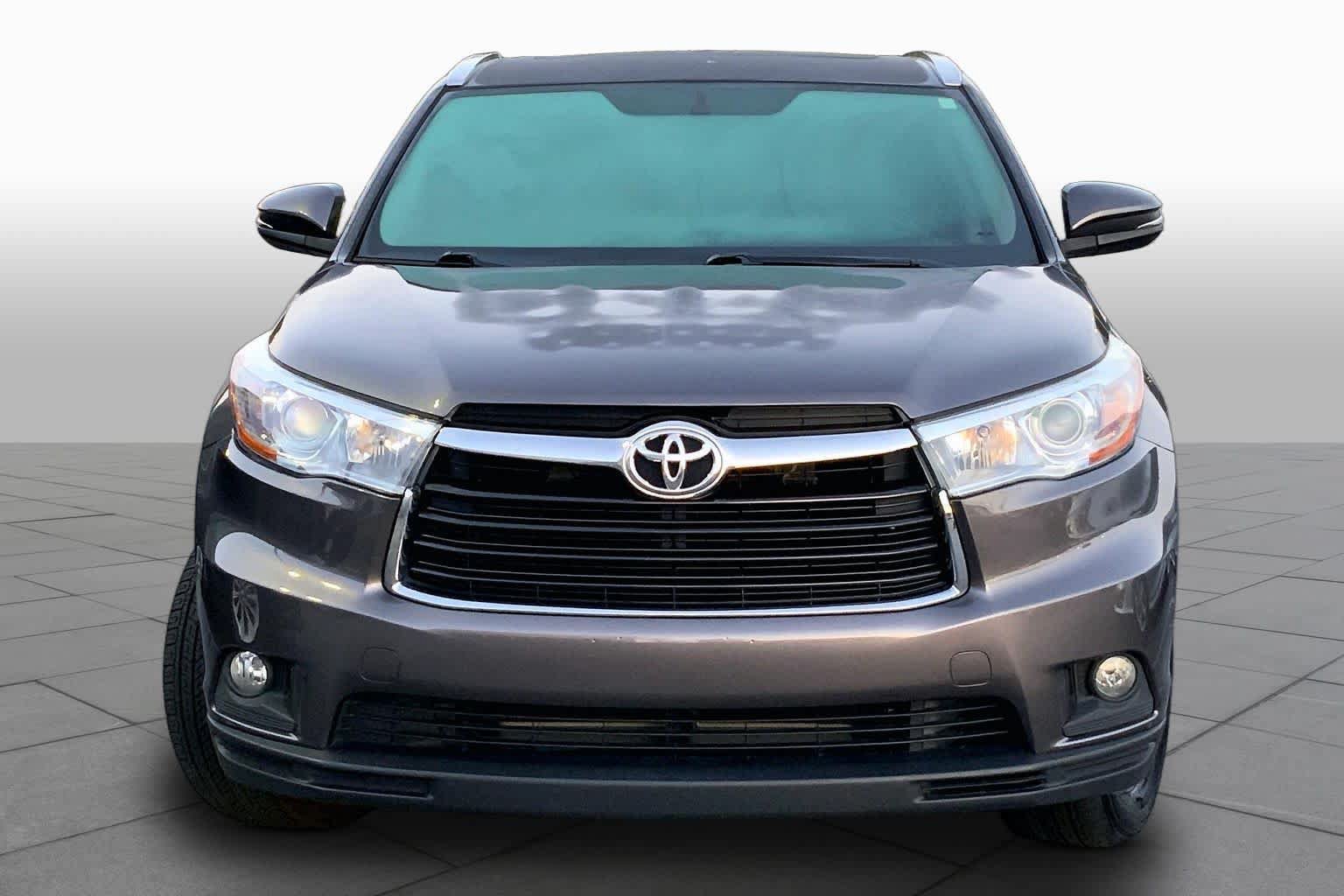 Used 2016 Toyota Highlander XLE FWD image 4