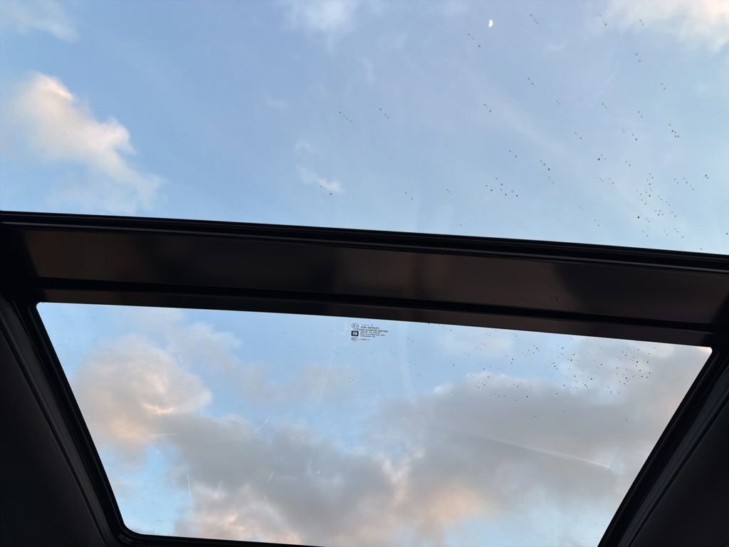 Used 2017 Cadillac XT5 Luxury w/ Driver Awareness Package image 26