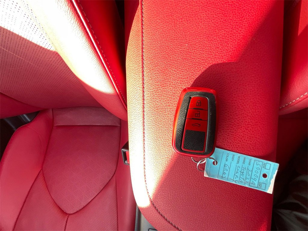 Used 2022 Toyota Camry XSE image 32