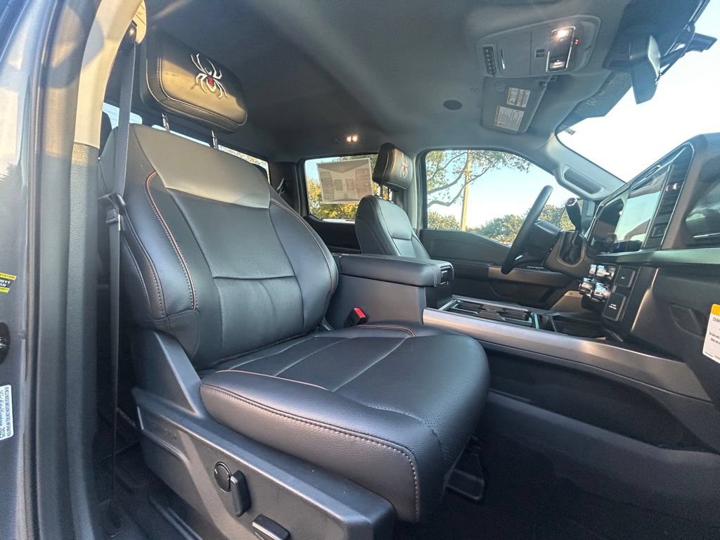 New 2026 Ford F250 Lariat w/ Black Appearance Package AWD/4WD image 28