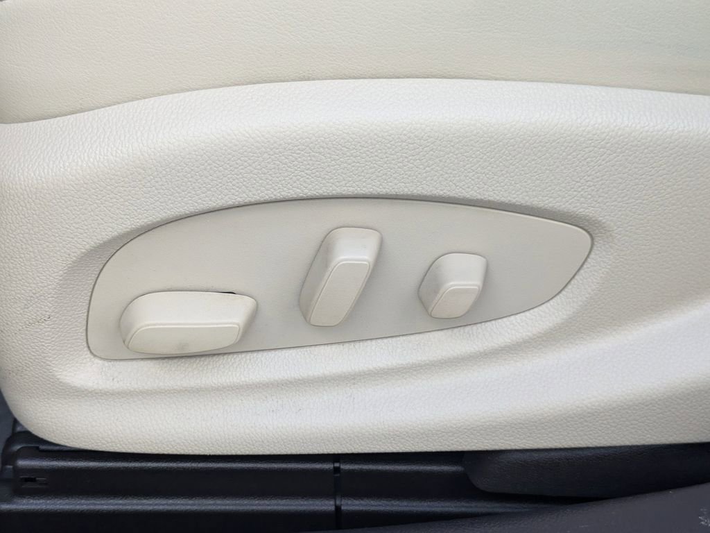 Used 2014 Buick LaCrosse image 19