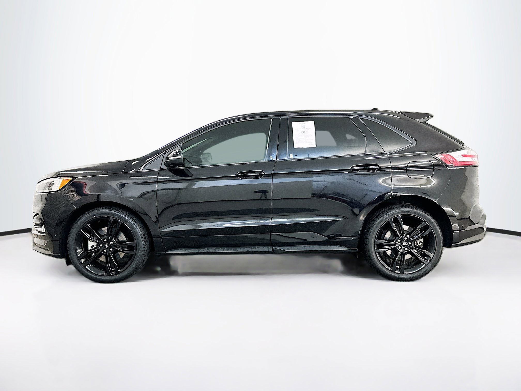 Used 2020 Ford Edge ST w/ Equipment Group 401A image 4