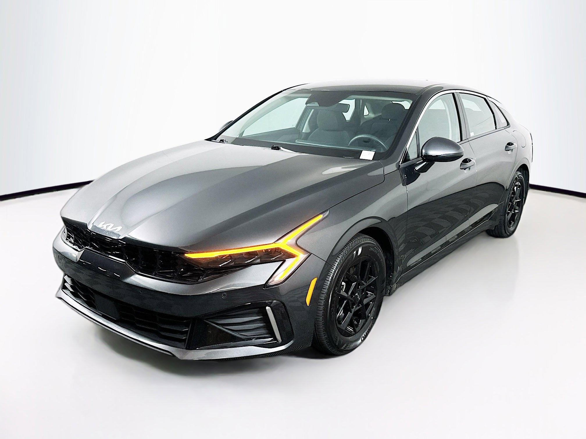 Used 2025 Kia K5 LXS FWD image 3