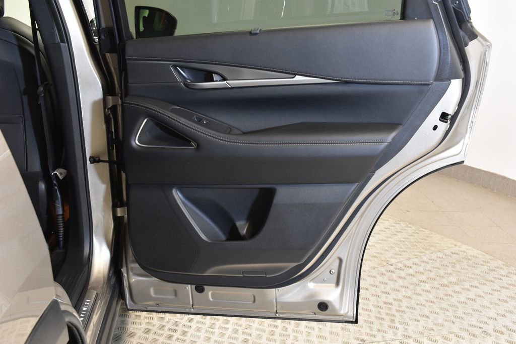 Certified 2026 INFINITI QX60 Luxe w/ Family Package image 32