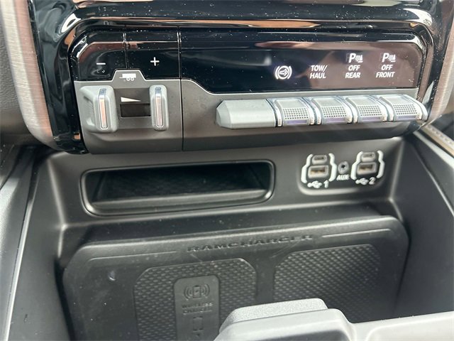 Used 2021 RAM 3500 Limited image 23