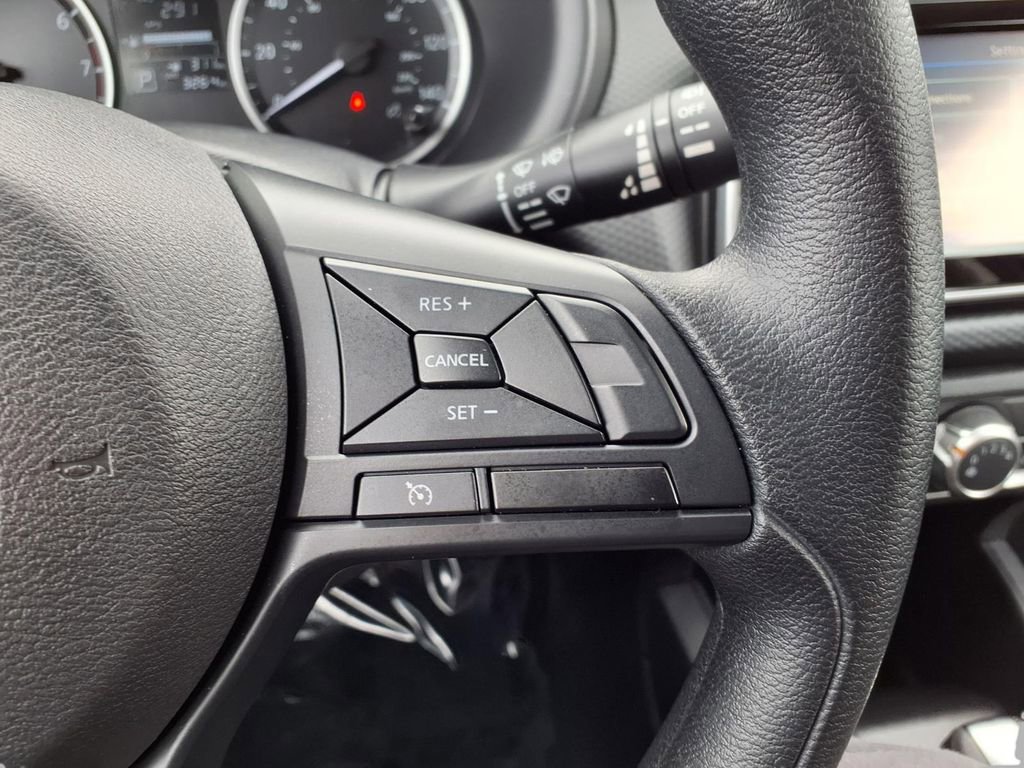 Certified 2025 Nissan Kicks Play S image 14