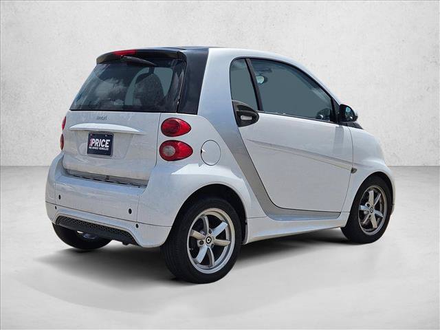 Used 2015 smart fortwo passion RWD image 5