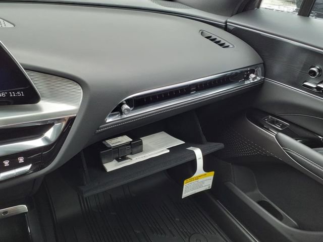 New 2025 Cadillac Lyriq Sport image 37