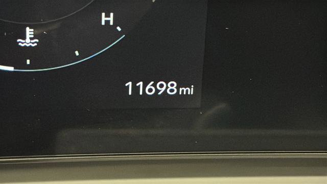 Used 2025 Hyundai Tucson Limited image 10