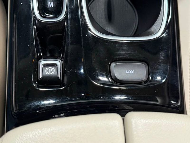 Used 2023 Buick Envision Avenir image 35