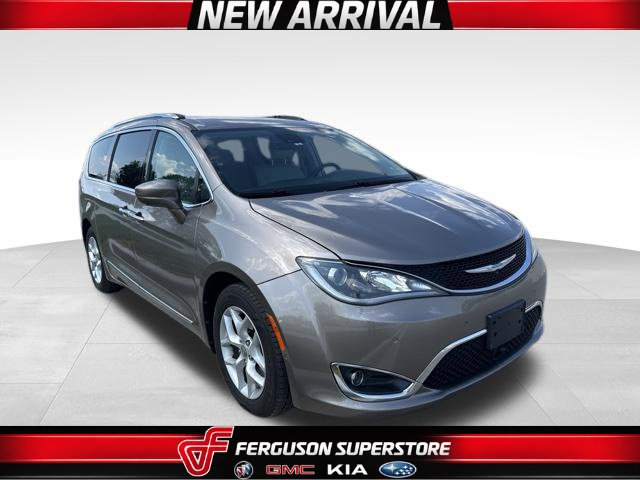 Used 2018 Chrysler Pacifica Touring-L Plus FWD 360° Tour