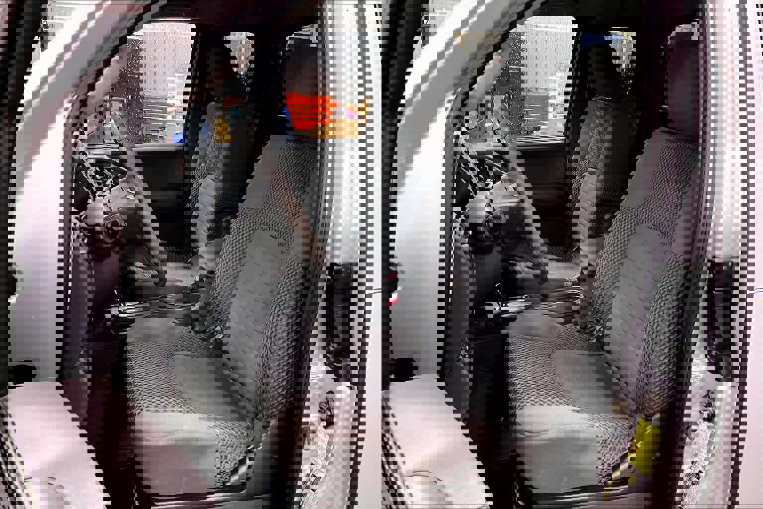 Used 2013 Nissan Frontier SV image 8