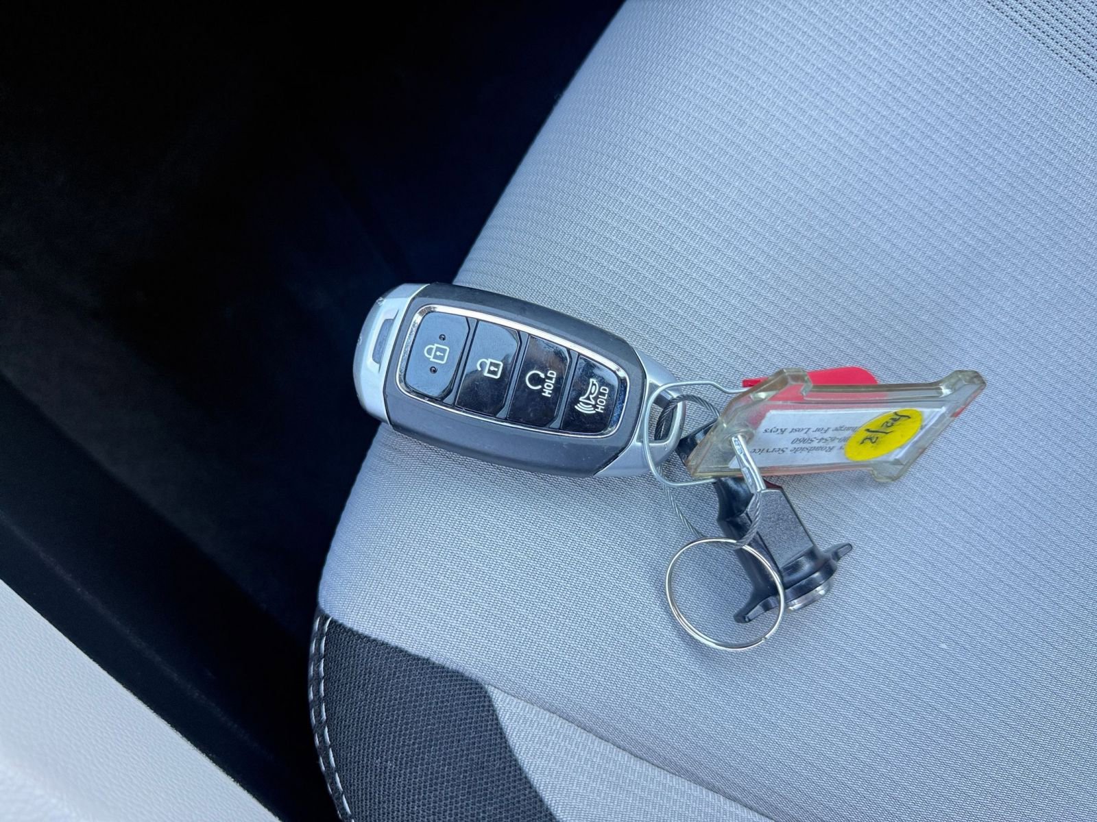 Used 2025 Hyundai Venue SEL image 25