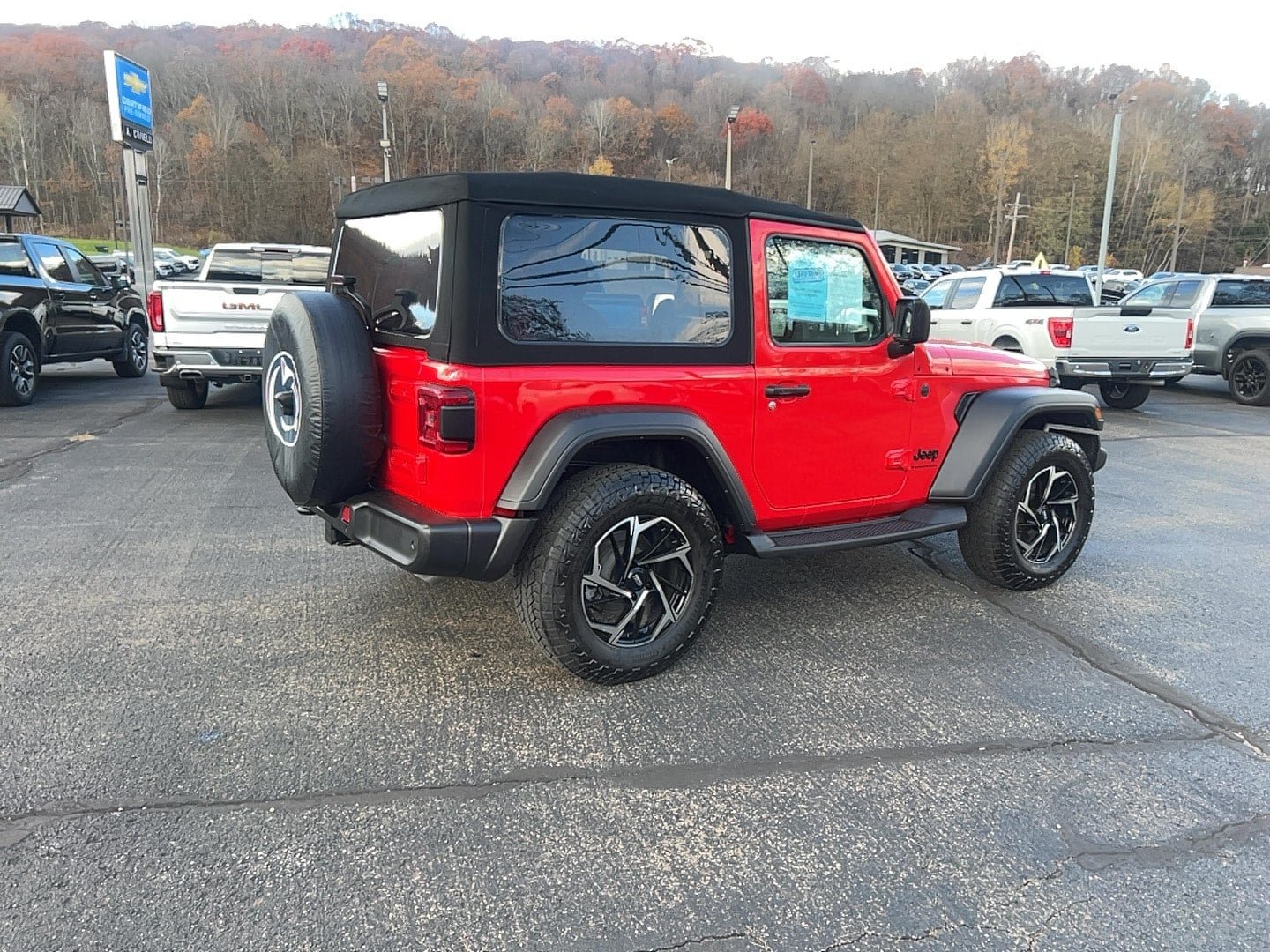 Used 2024 Jeep Wrangler Sport AWD/4WD video 5