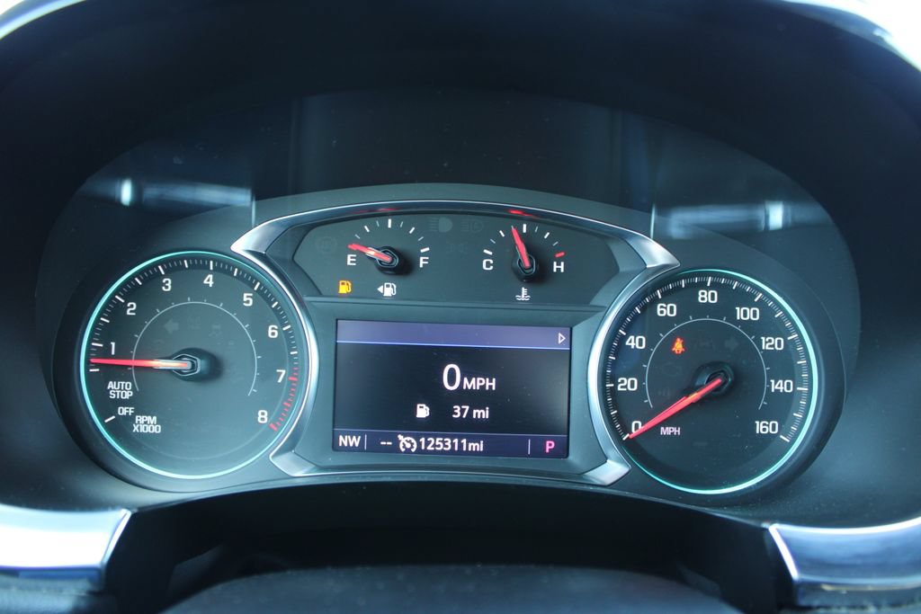 Used 2023 Chevrolet Traverse LT FWD image 36