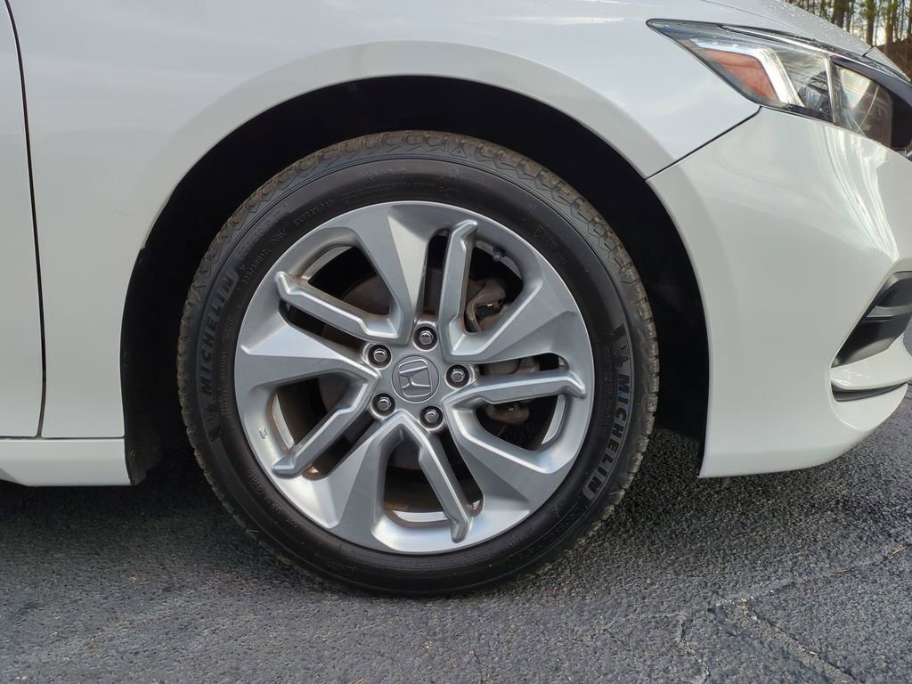 Used 2019 Honda Accord LX image 10