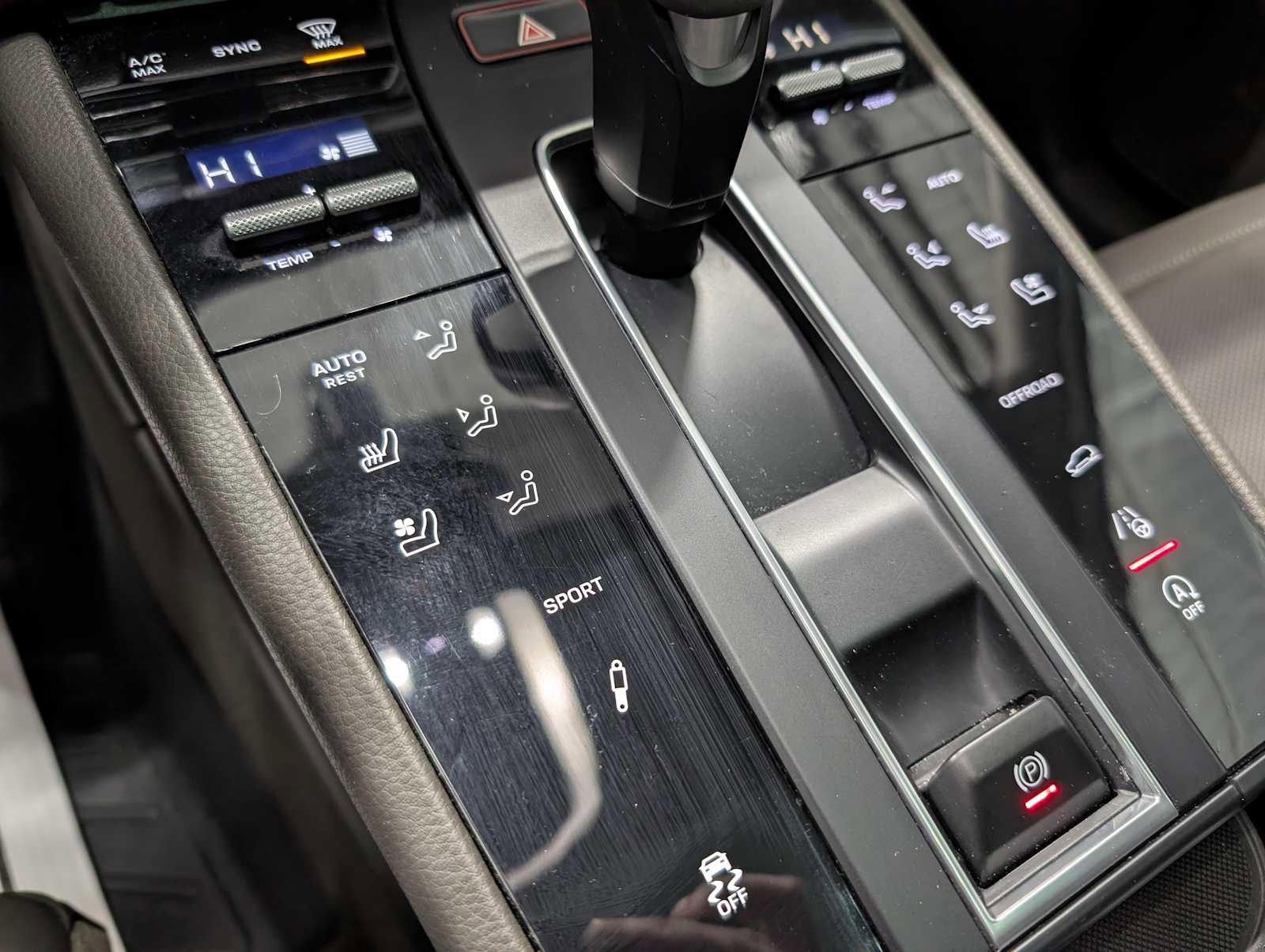 Used 2023 Porsche Macan S image 36