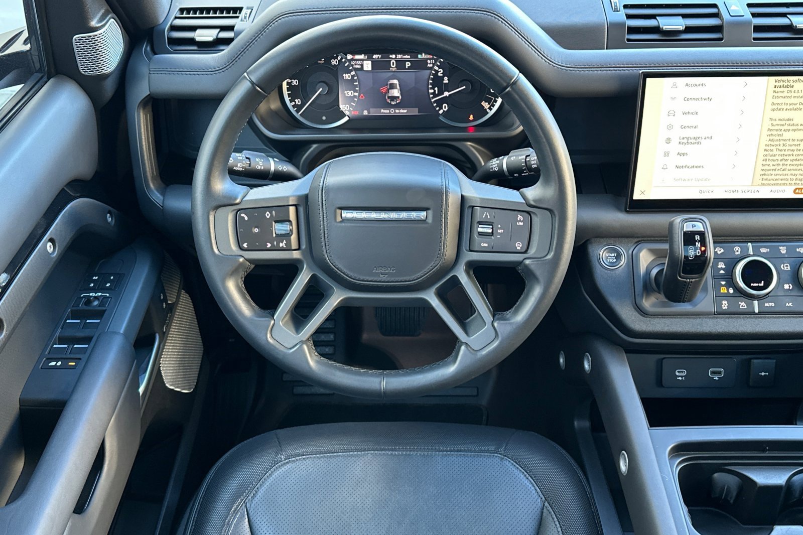 Used 2023 Land Rover Defender 130 X-Dynamic SE image 12