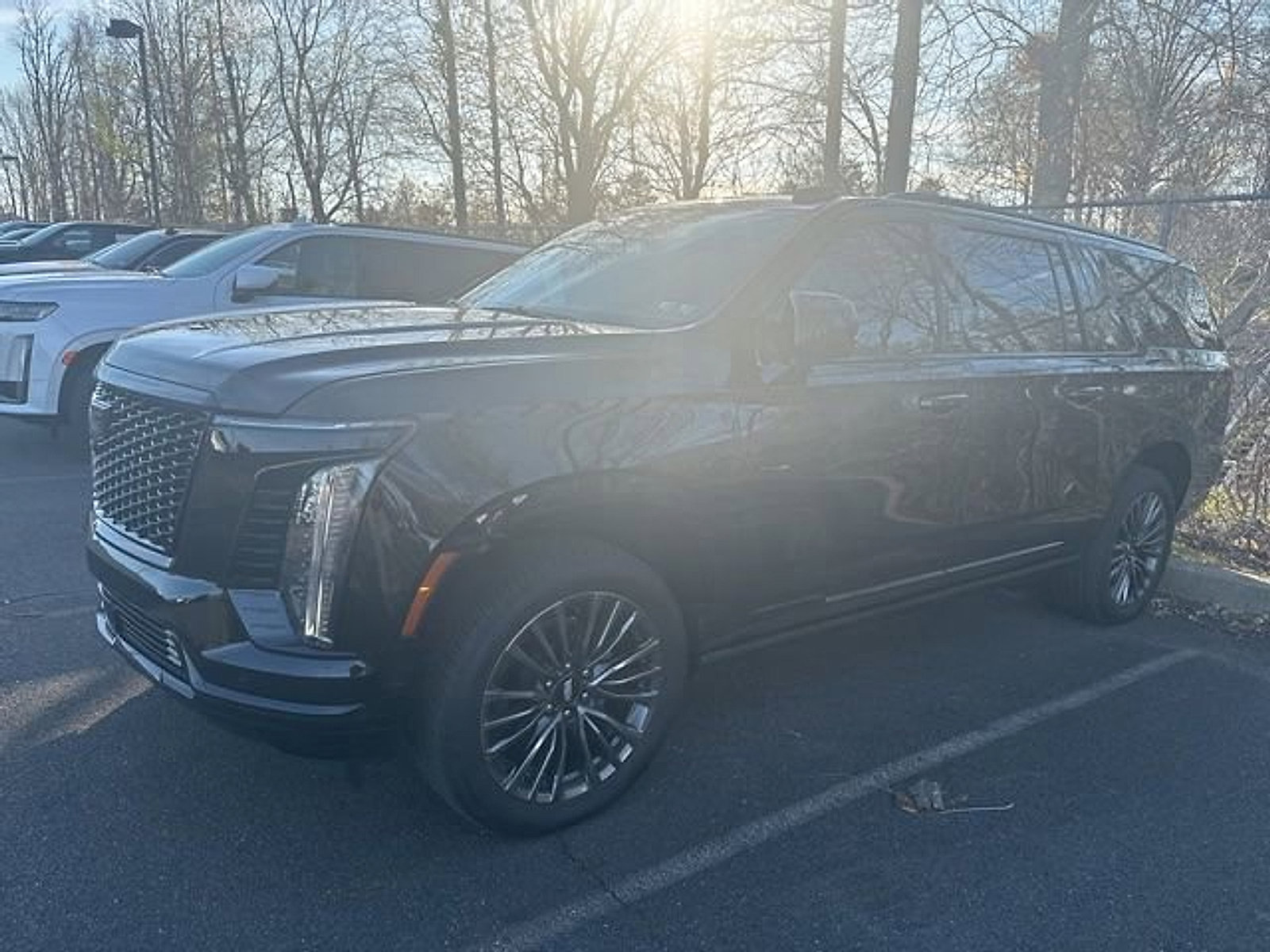 Certified 2025 Cadillac Escalade ESV Sport Platinum image 5