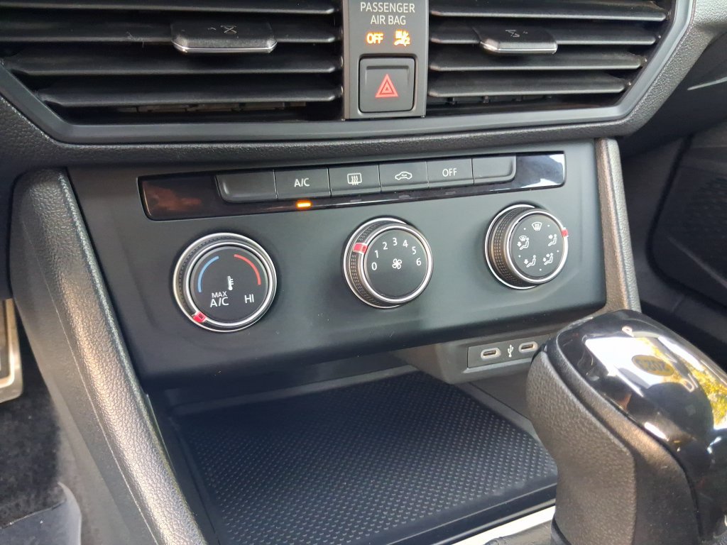 Certified 2023 Volkswagen Jetta Sport FWD image 22