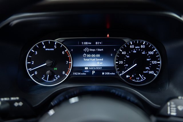 Used 2023 Nissan Rogue SV image 2