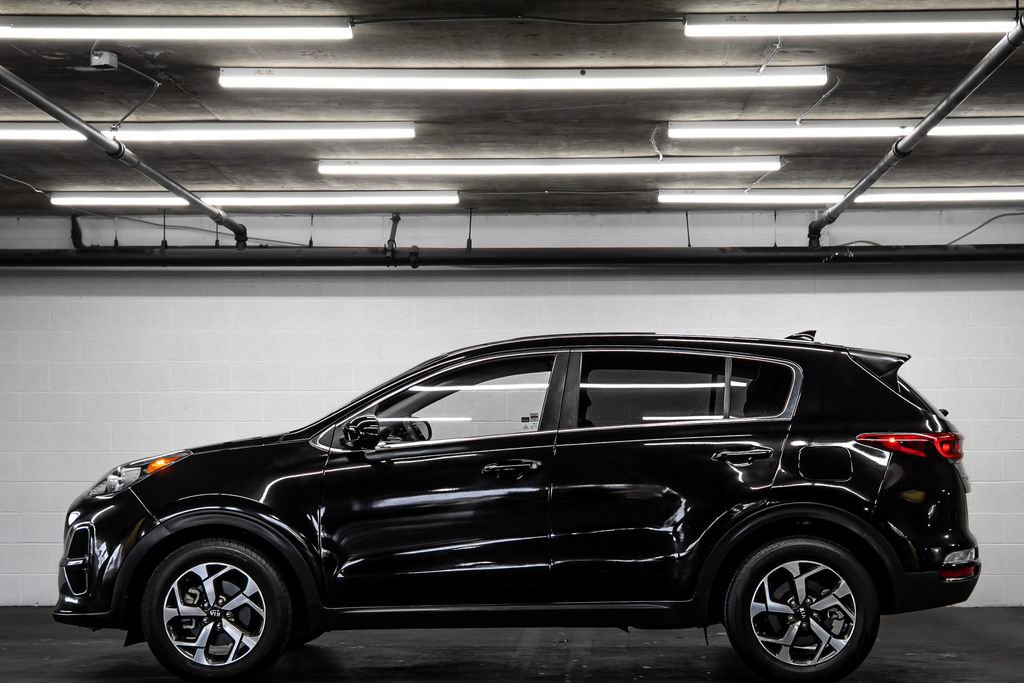 Used 2021 Kia Sportage LX image 2