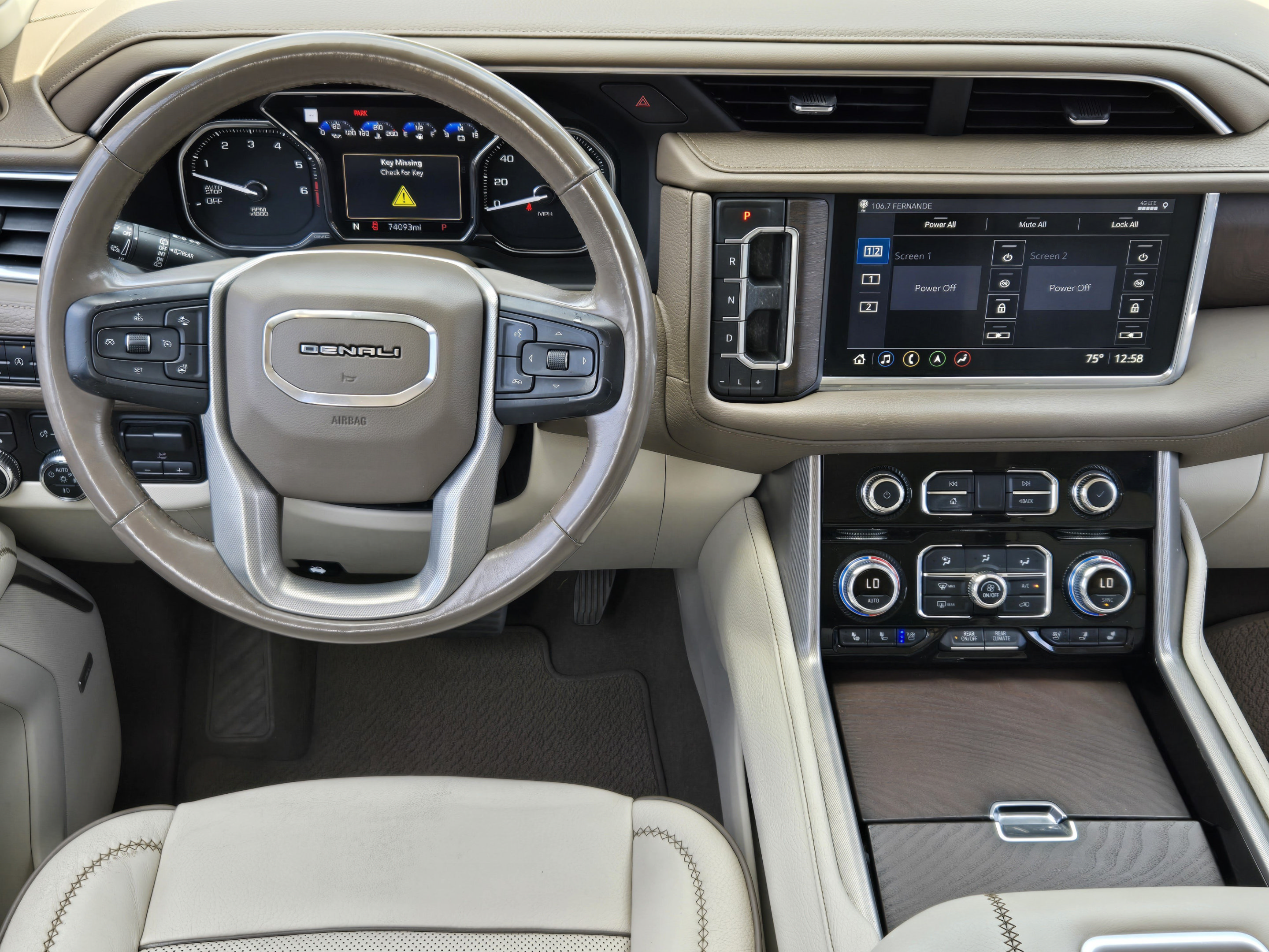 Used 2021 GMC Yukon Denali w/ Denali Ultimate Package AWD/4WD image 24