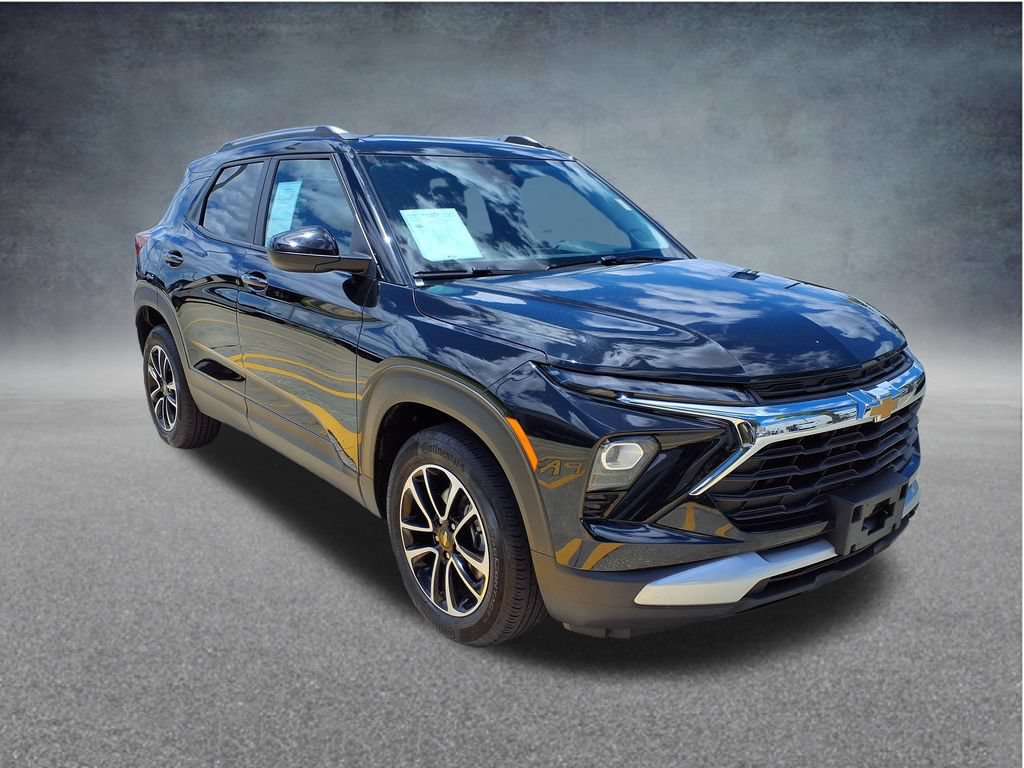 Used 2025 Chevrolet TrailBlazer LT FWD image 4