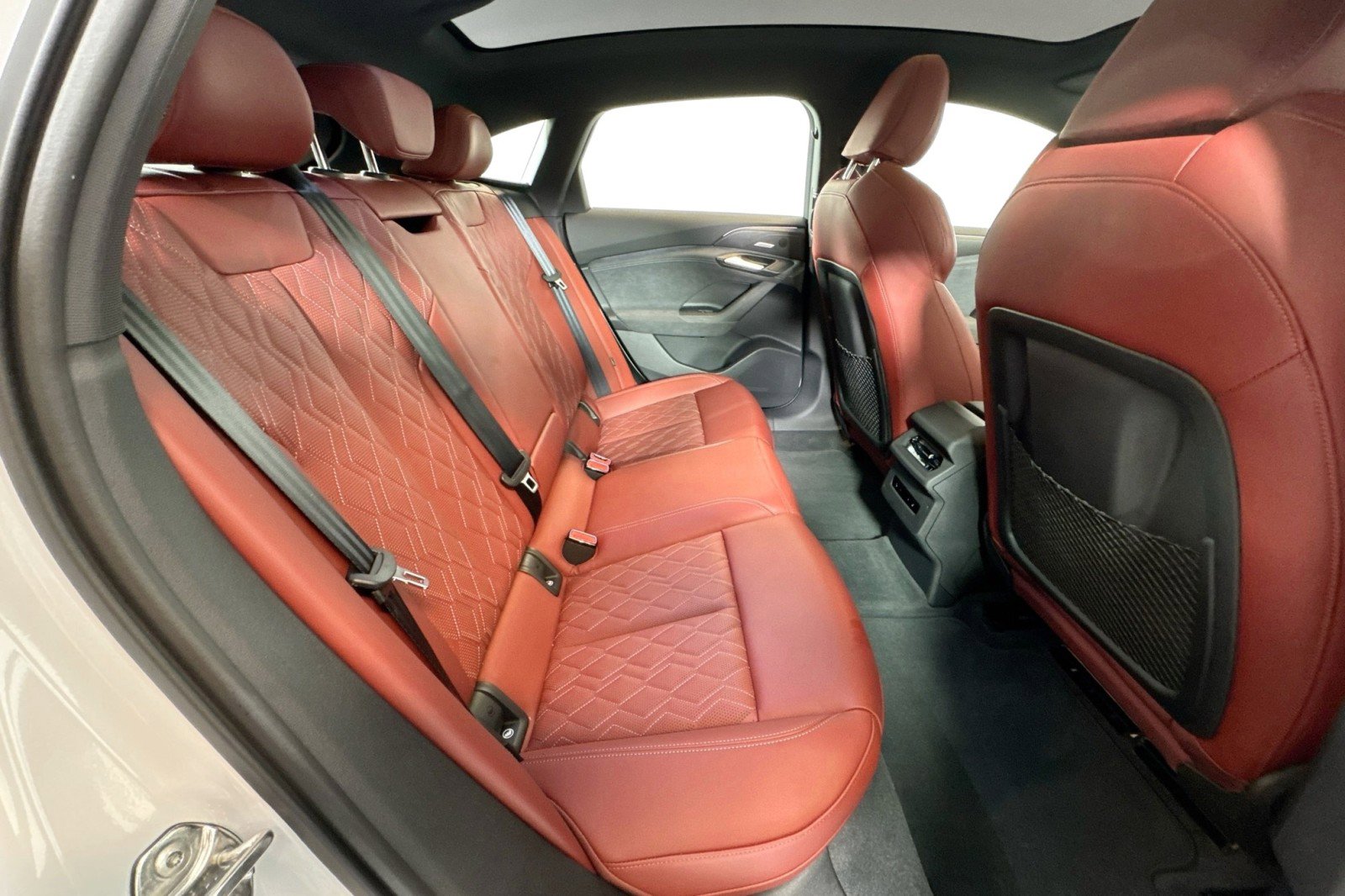 Used 2025 Audi S6 e-tron Prestige w/ 21" Black Optic Package AWD/4WD image 25