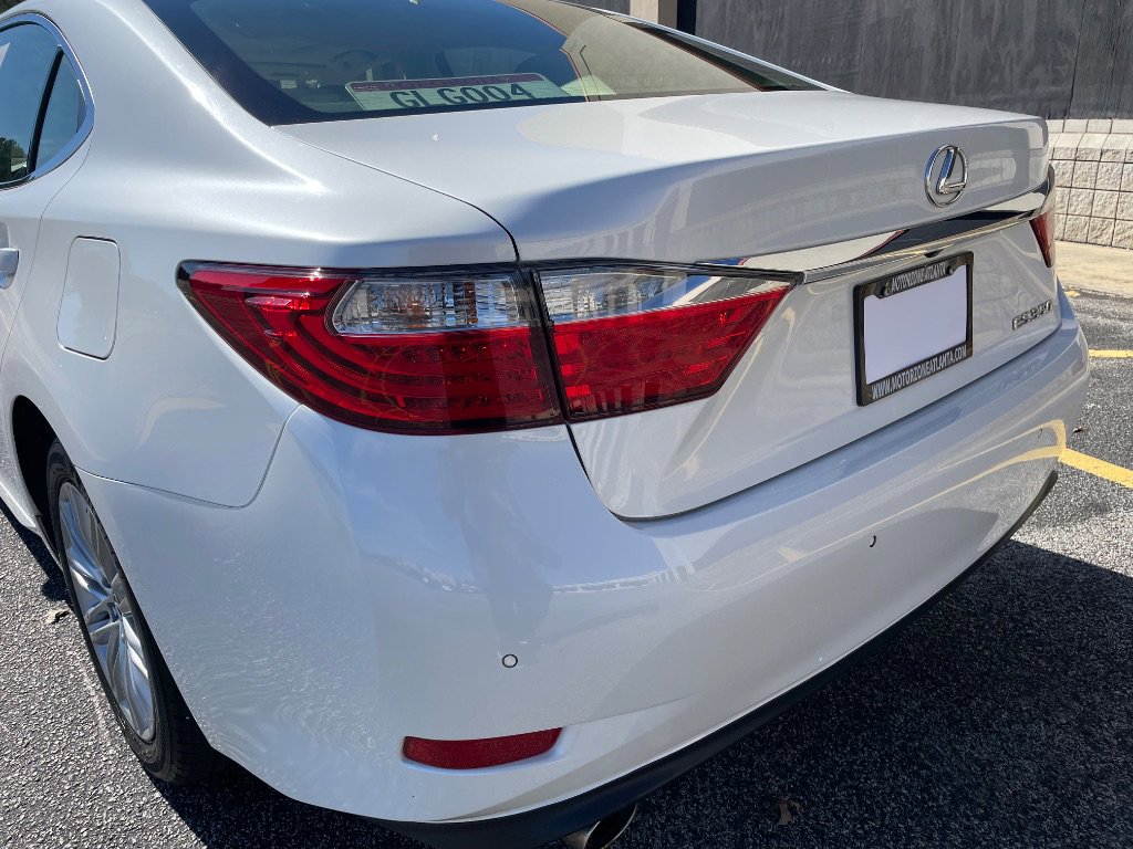 Used 2014 Lexus ES 350 Ultra Luxury w/ Luxury Package FWD image 13