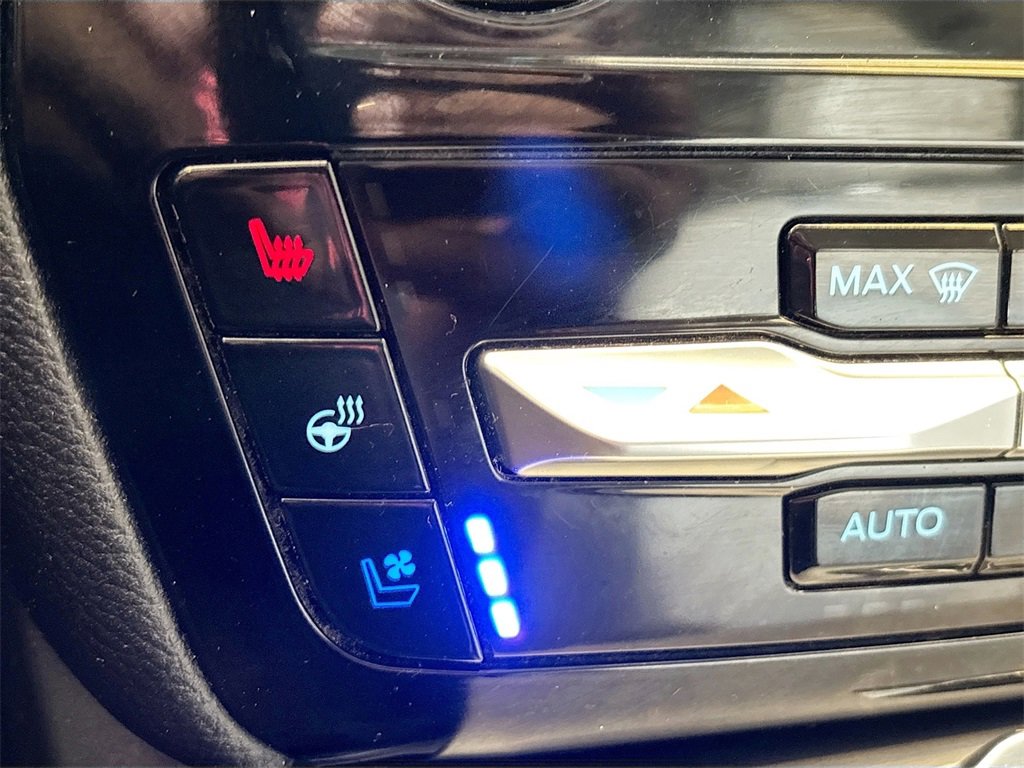 Used 2022 Ford Explorer Limited image 21