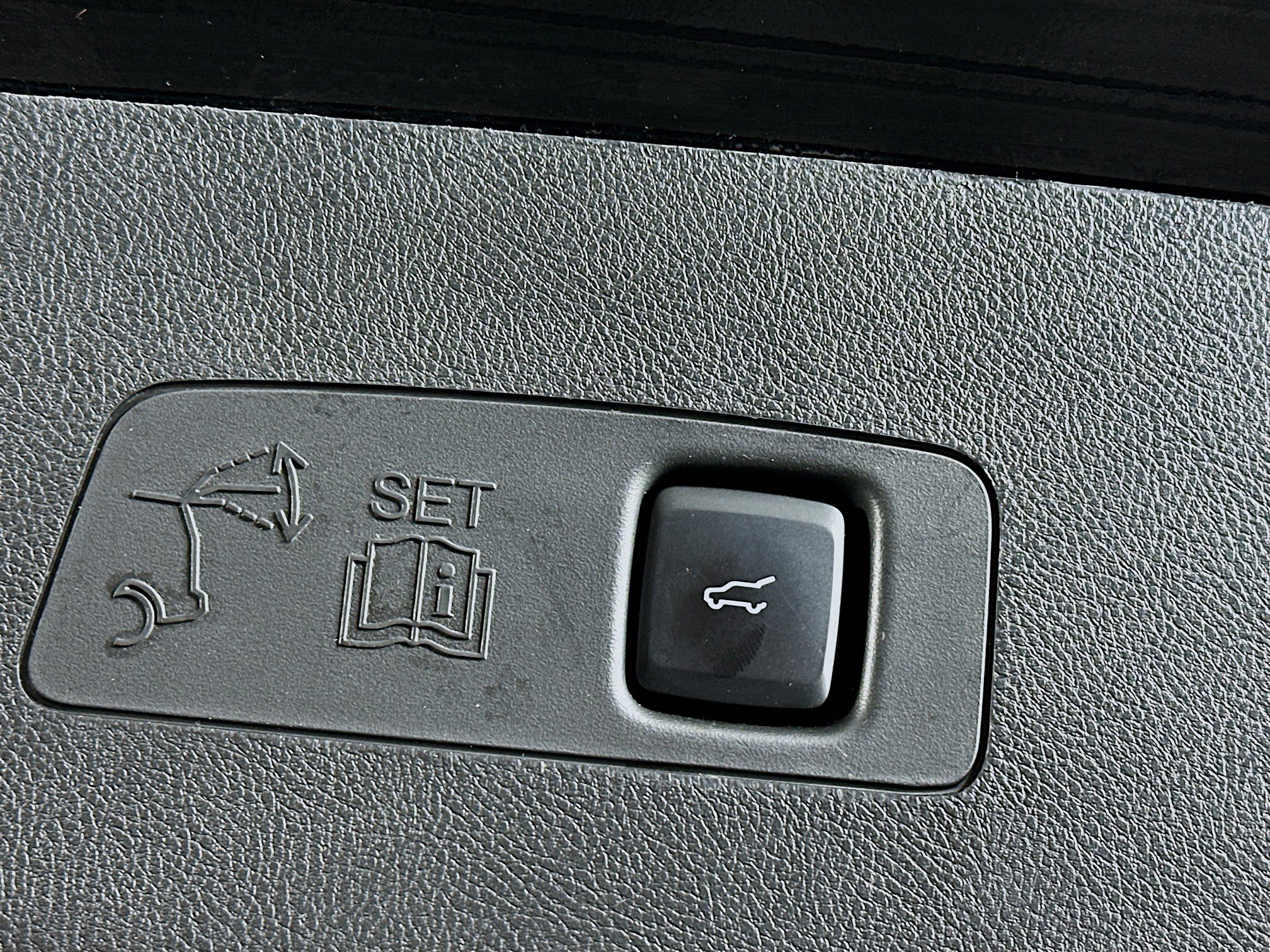 Used 2024 Lincoln Corsair Reserve w/ Equipment Group 201A image 30