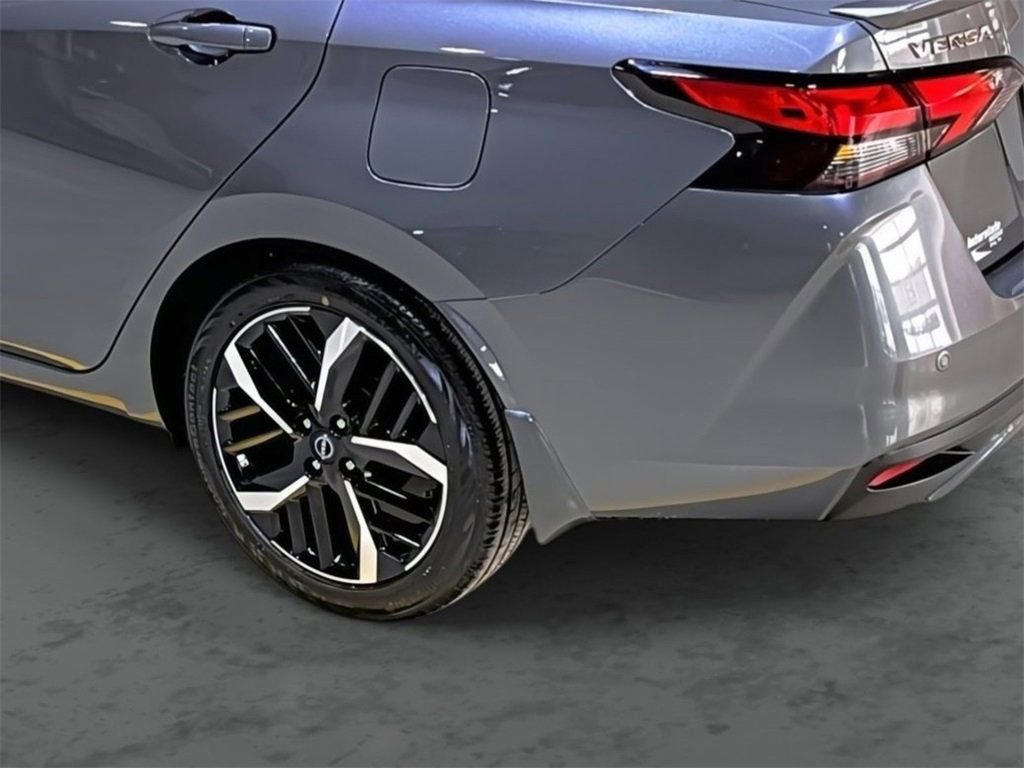 Used 2025 Nissan Versa SR w/ Trunk Package image 9